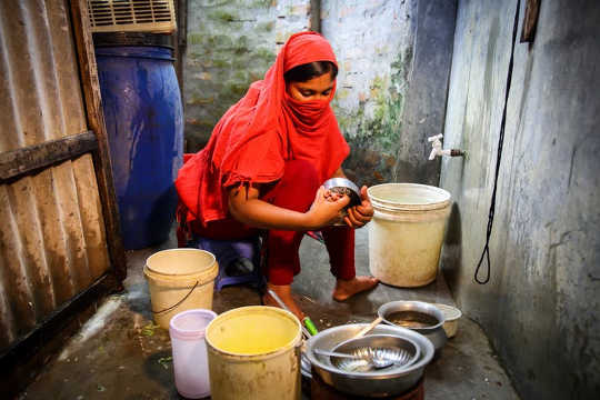 Forida’s home lacks facilities like safe, internal running water.  (There are many good ideas to tackle inequality)