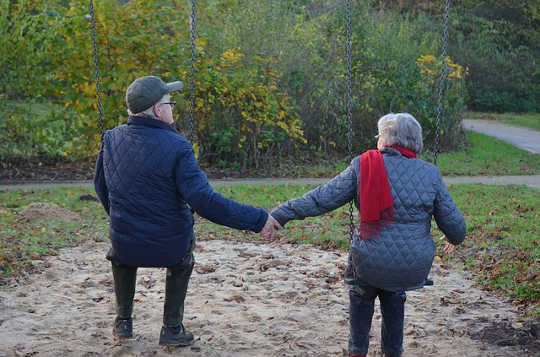 Amitié Amoureuse: Romantic Friendship Is The New Pattern For Older Lovers