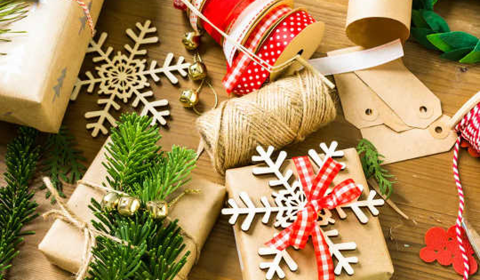 How To Have Yourself A Plastic-free Christmas