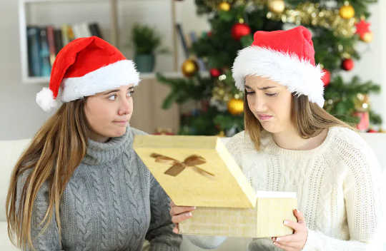 How To Choose The Right Christmas Gift: Tips From Psychological Research