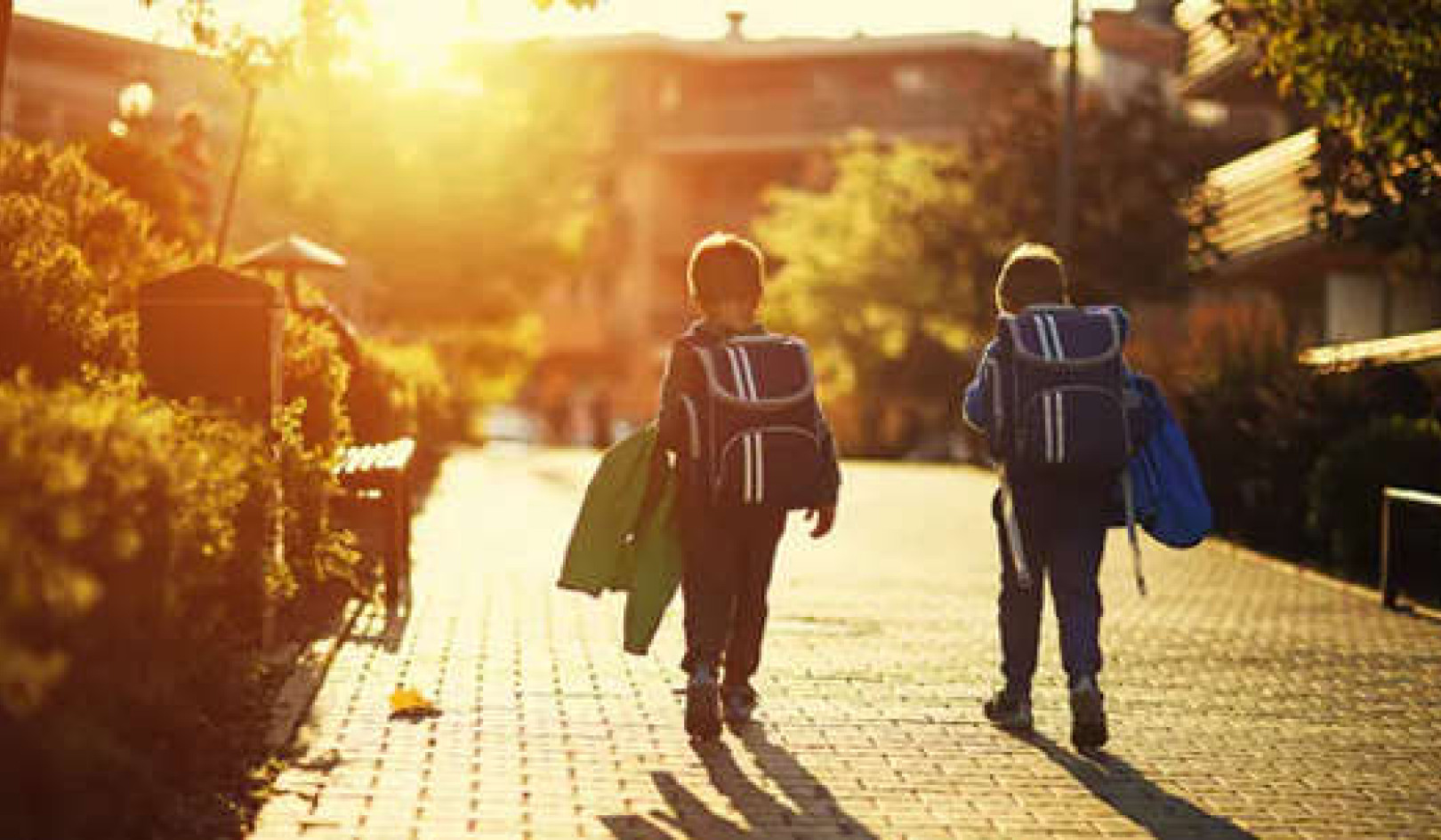 Do kids free to roam on their own feel more confident in adulthood?