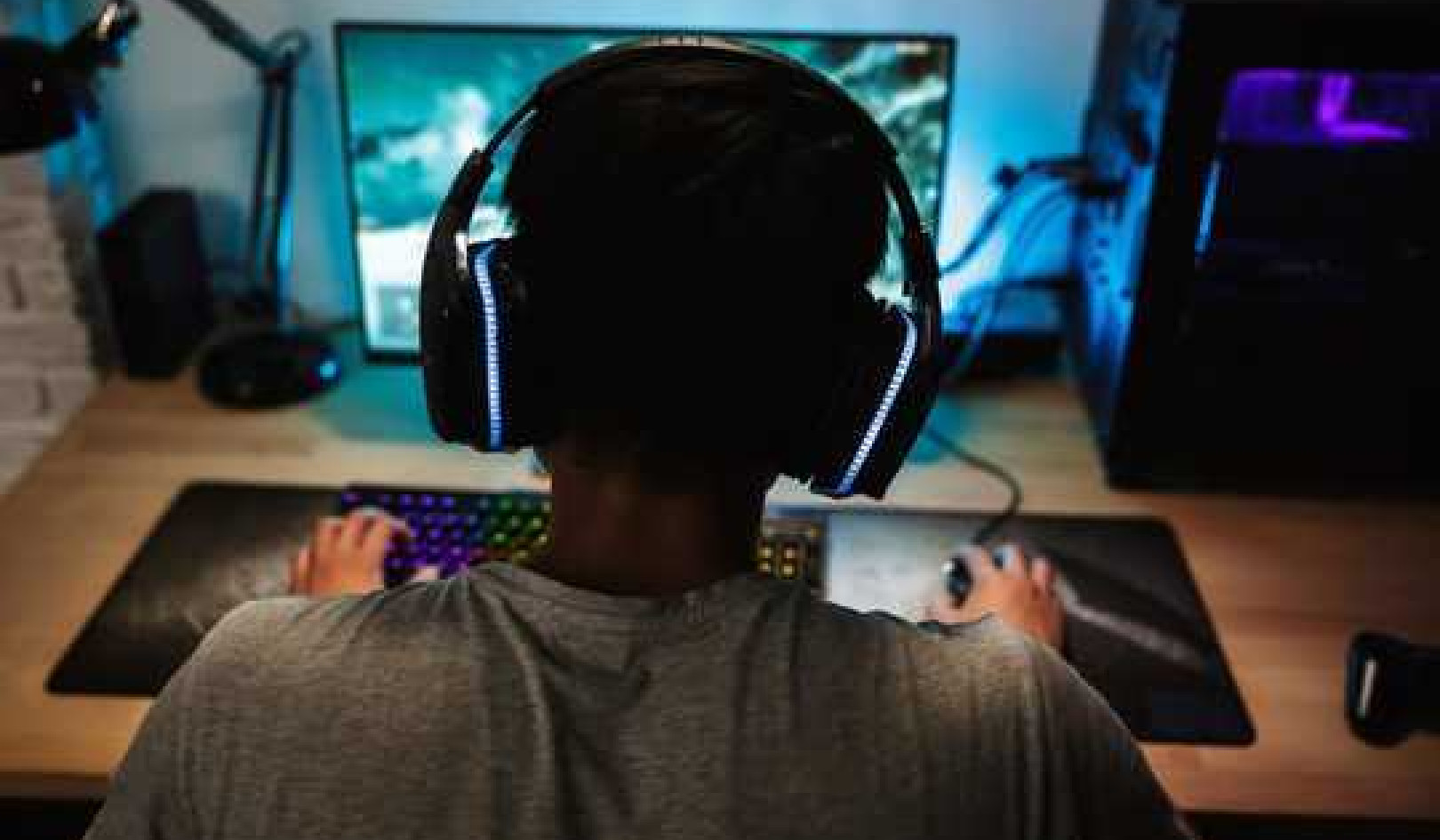 How Playing Video Games Can Ease Loneliness During The Coronavirus Pandemic