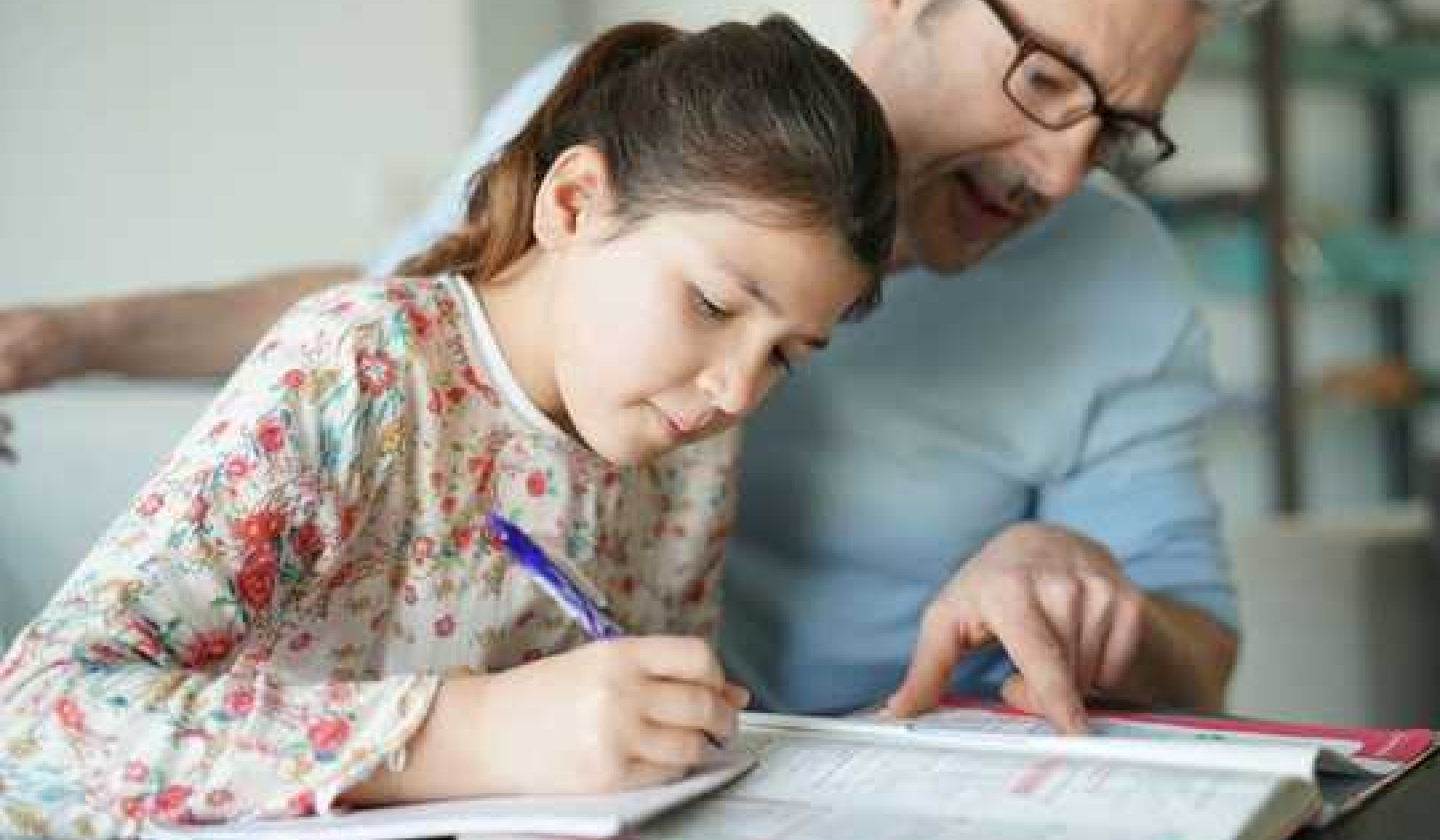 Should Parents Help Their Kids With Homework?